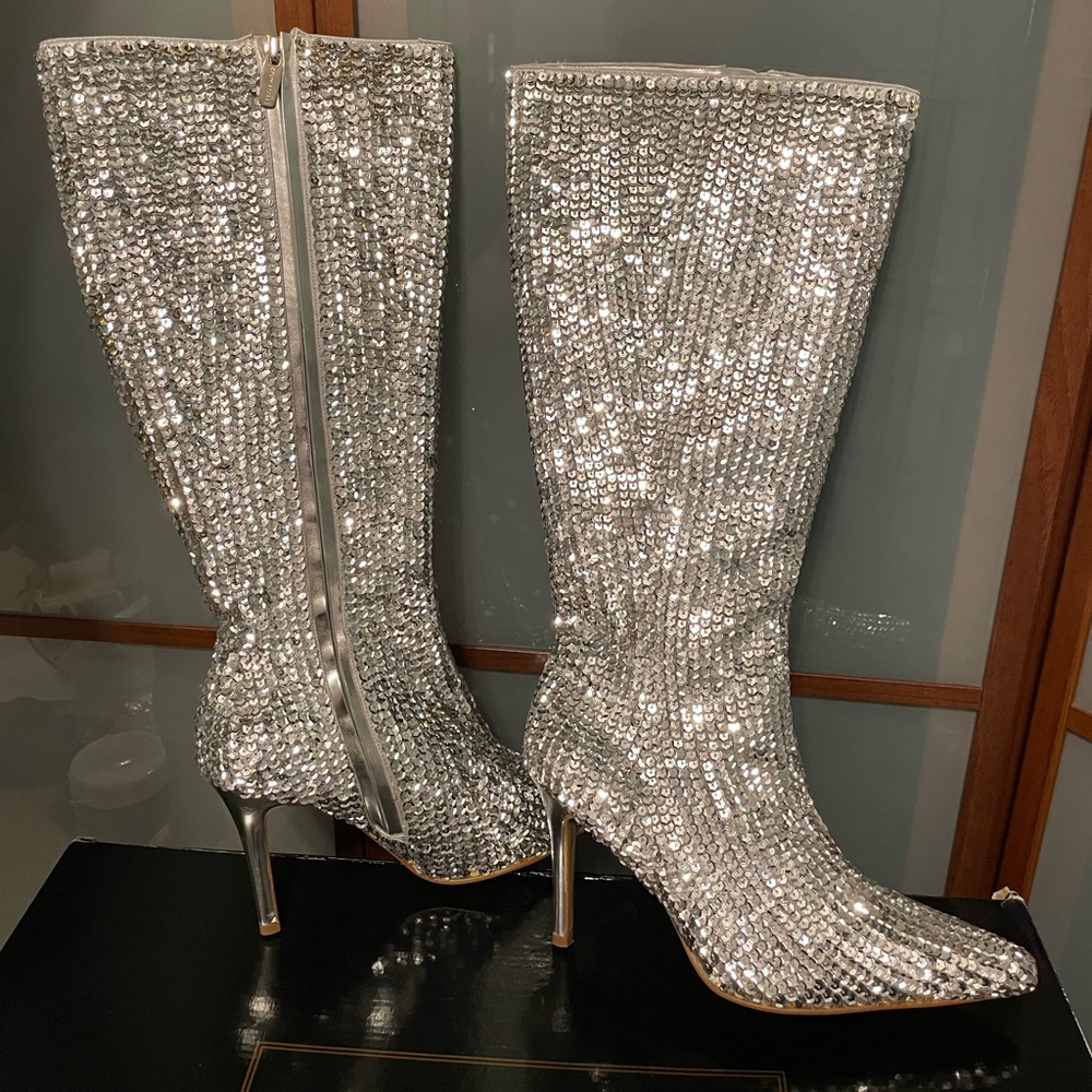 NWT In Box Colin Stuart Silver Sequin Heeled Boots